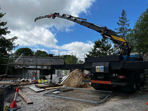Concrete building dismantle and removal