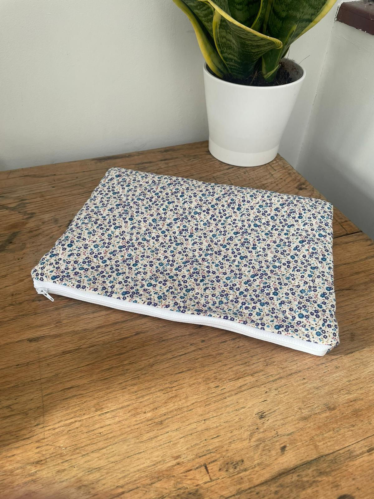 Quilted blue floral zip pouch
