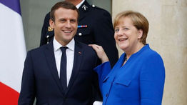 Défense et immigration: Merkel se rallie enfin à Macron