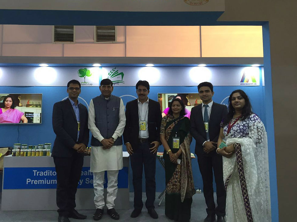 Startup Founders with Shri Mohanbhai Kalyanjibhai Kundariya, Union Minister of State for Agriculture and Farmer Welfare in the Government of India.