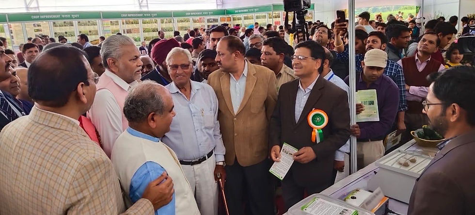 Hon'ble Agriculture Minister of India Shri Narendra Singh Tomar appreciating Harvesto Soil Testing Kit at Pusa Krishi Mela 2020