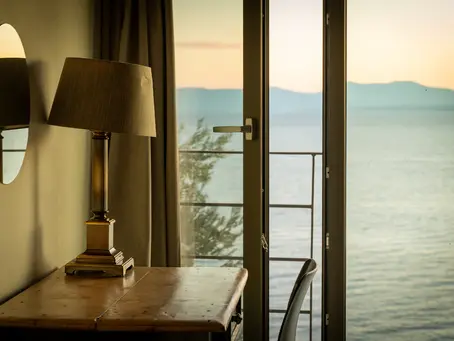 Understanding Scale and Proportion in Coastal Rooms: Creating Your Dream Beach Retreat