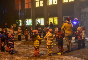 sic mazo bērnu eglīte (5 of 15).jpg
