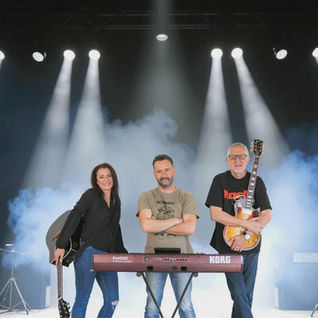 Οργάνωση live μουσικών εκδηλώσεων Ορχήστρα για γάμο Μπάντα γάμου Ορχήστρα για συνεστιάσεις Ορχήστρες εκδηλώσεων και Συνοδείες νύφης Γλεντι πριν το γάμο