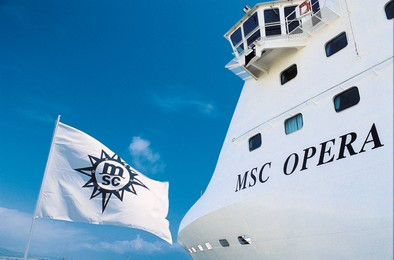 MSC Opera hajó és zászló - beszállás Genovában | HJTD - HAJÓUTAD
