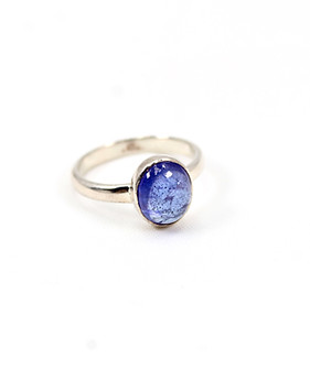 A sterling silver crystal gemstone ring