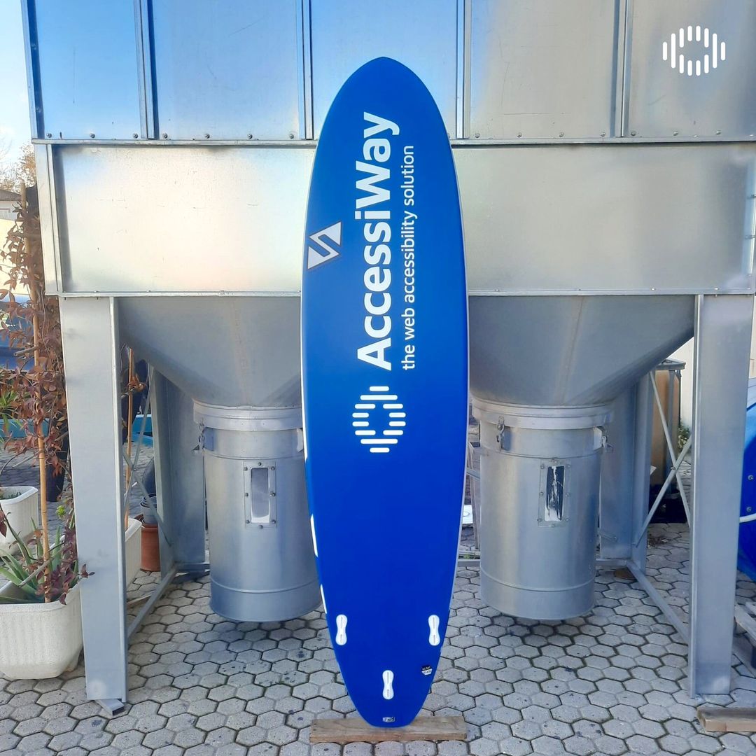 La tavola da surf sponsorizzata da Accessiway