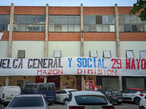 Denuncian la retirada con "nocturnidad y alevosía" de una pancarta contra Mazón: "No conseguirán callarnos"
