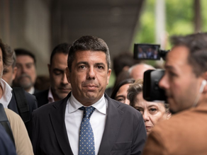 Mazón solicita una reunión a las víctimas de la DANA después de que militantes del PP las abuchearan por su reunión con Sánchez