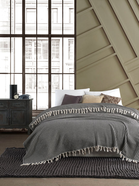 Our home textile products are designed, woven, and manufactured with the highest quality Turkish cotton. We offer beach towels, hand towels, kitchen towels, throws, blankets, bedspreads, coverlets and more. All production is vertically integrated and our products are quality controlled to ensure customer satisfaction