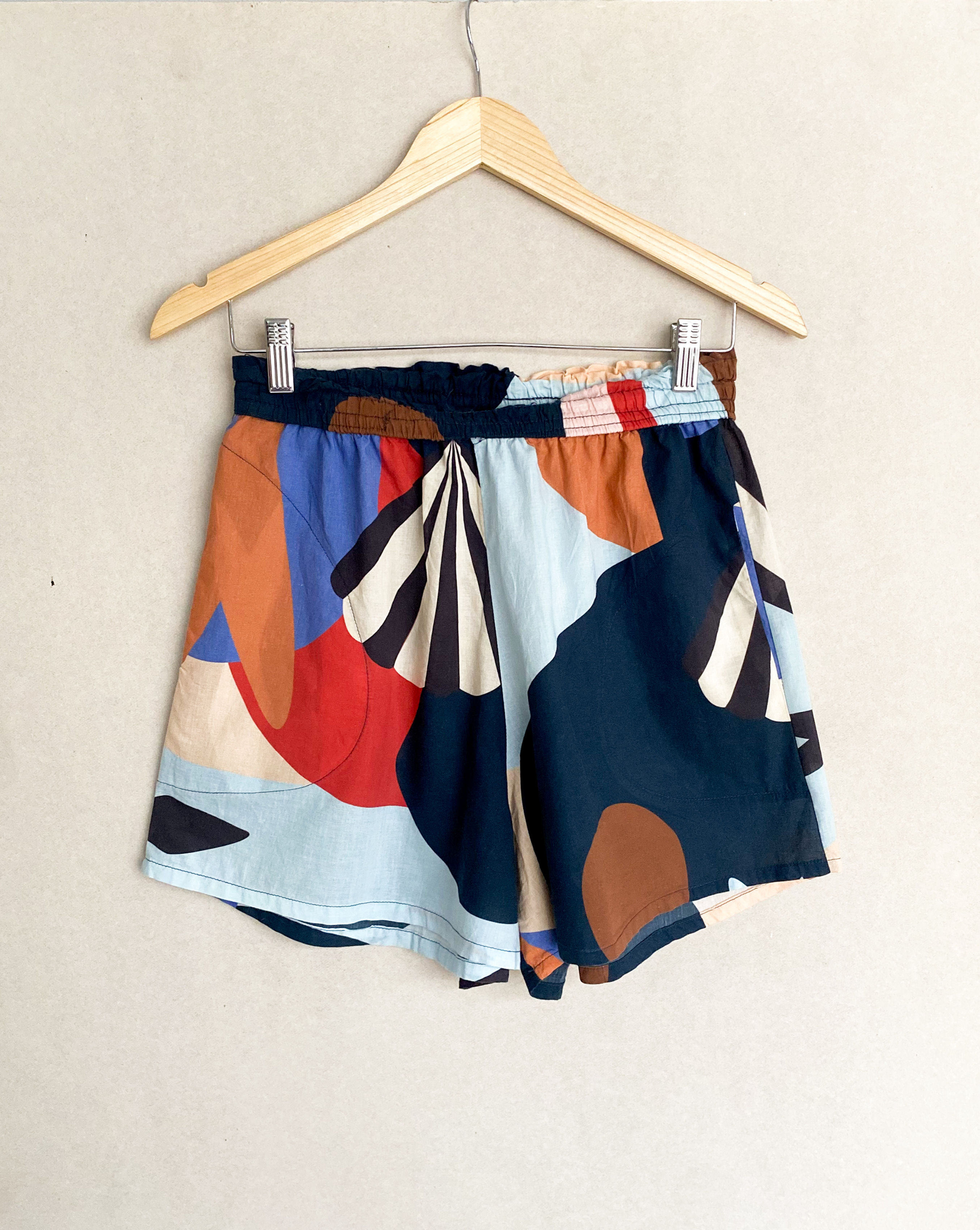 Shorts curto | Mar Abstrato
