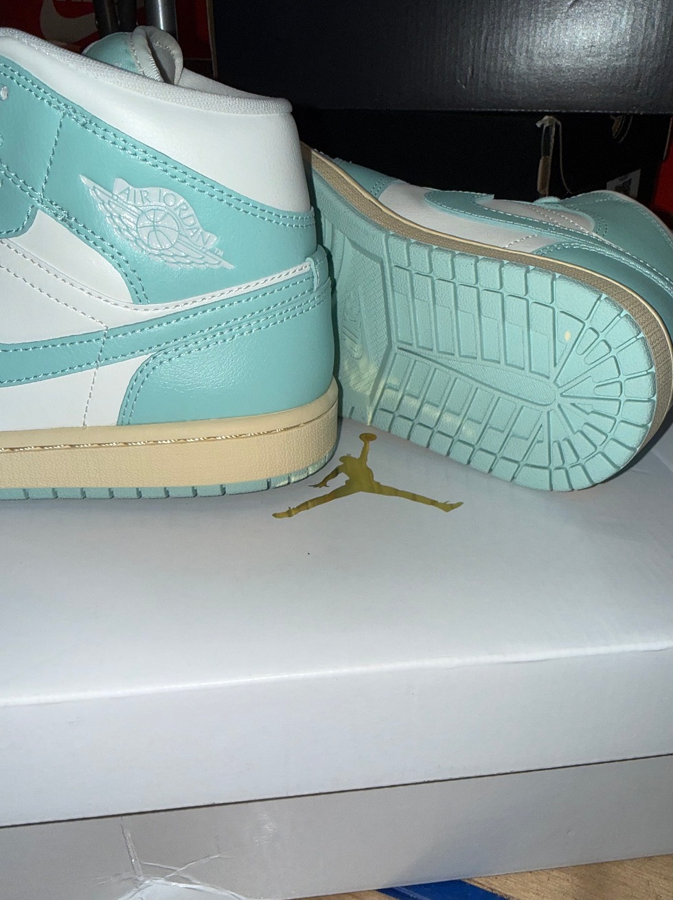 Thumbnail: Women’s Jordan 1 Mid ‘Light Dew’ - Size 6.5 / Kids 5