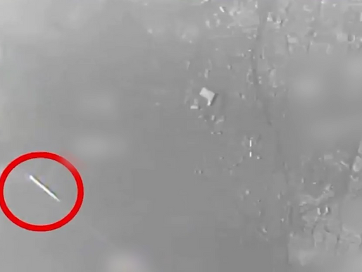 VIDEO: Un caza israelí evade un misil iraní durante bombardeo de Teherán 