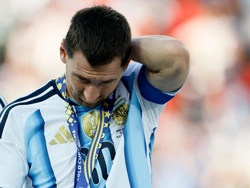 Llueven peticiones en España para quitarle un importante premio a Messi