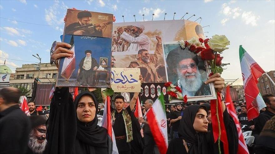 Minuto a minuto: Iraníes dan el último adiós a su Líder mártir en Teherán