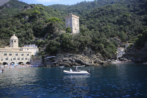 Từ Genova, khám phá ngôi làng ven biển Portofino - Camogli - San Fruttuoso