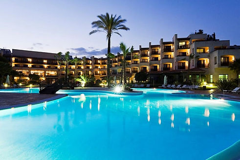 awgolf-poolhotel-Precise Resort El Rompi