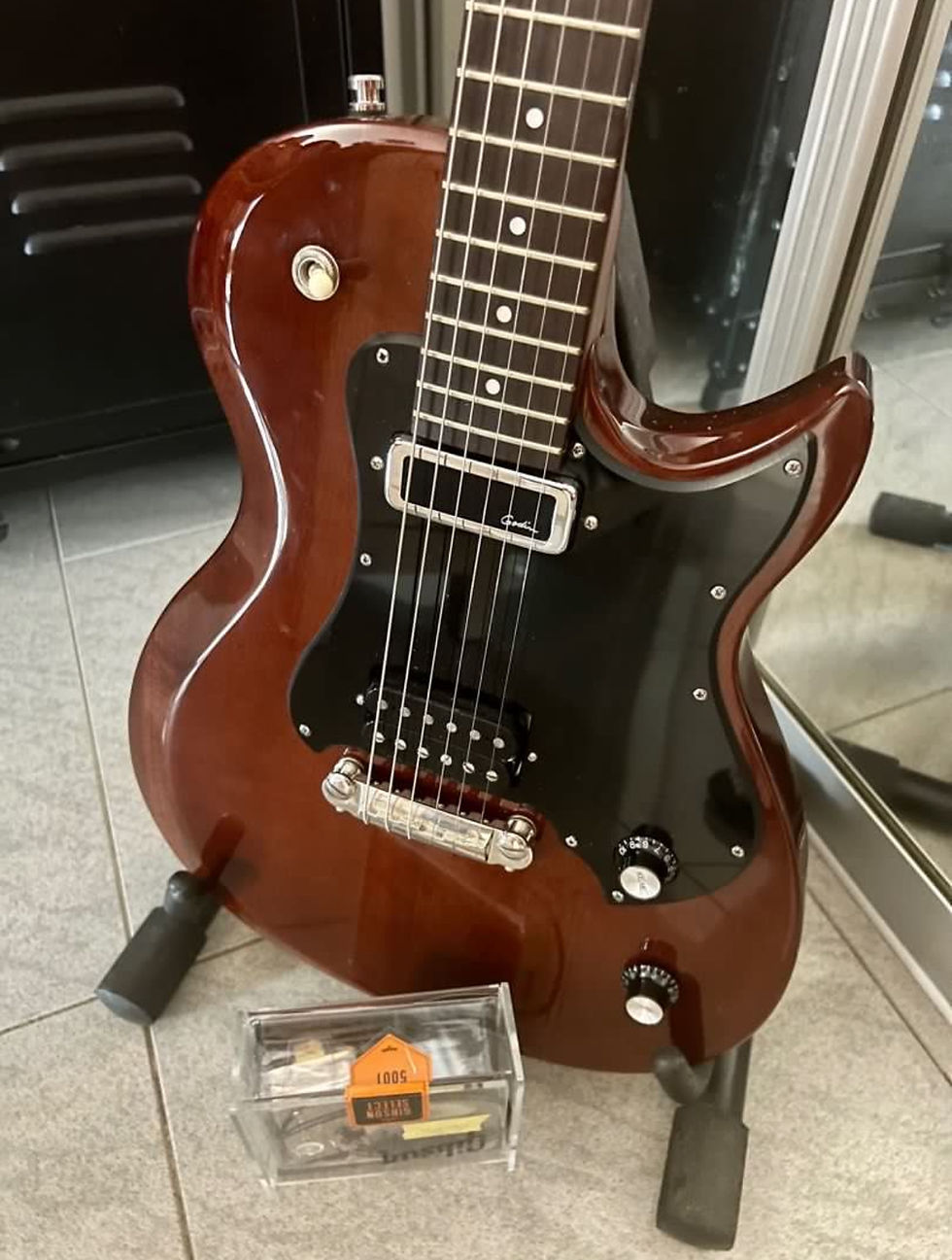 Thumbnail: Godin Richmond-Upgraded 500T Gibson Humbucker