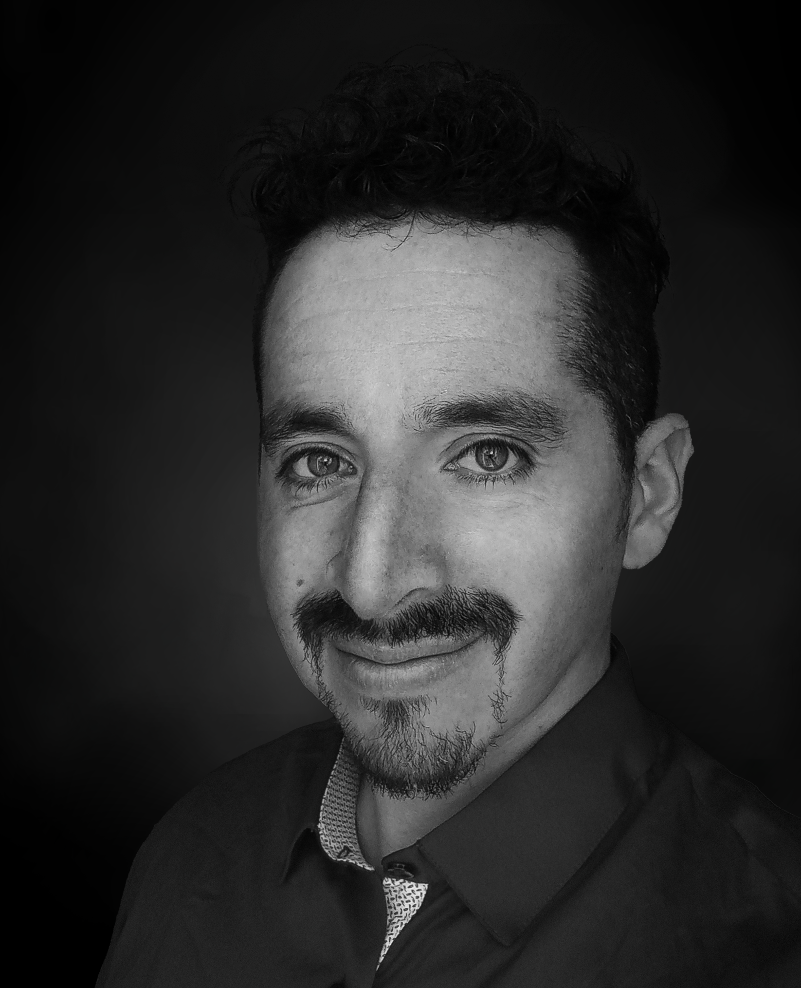 retoush daniel copy.png