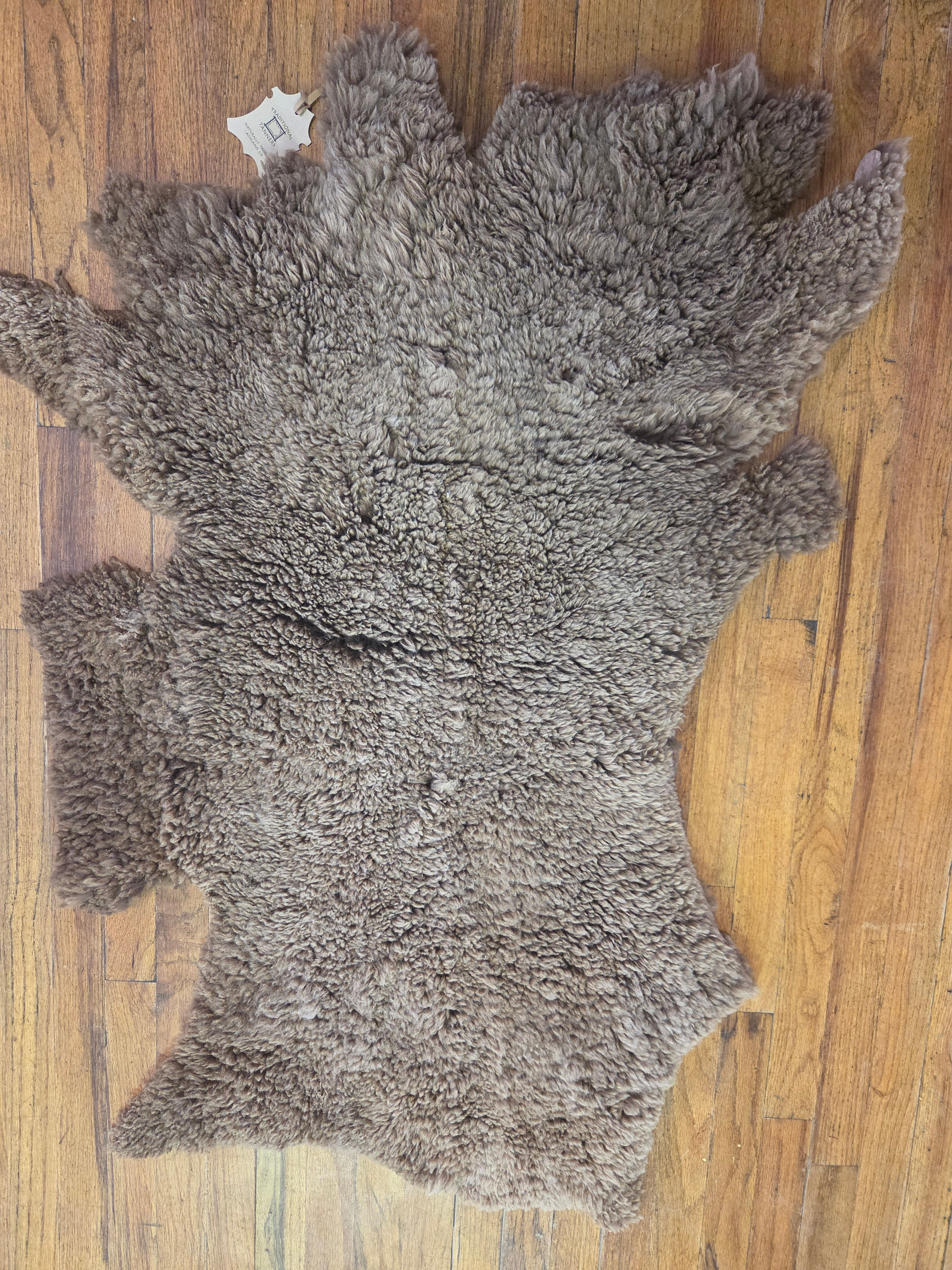  CVM/Merino Cross Lamb Pelt F6