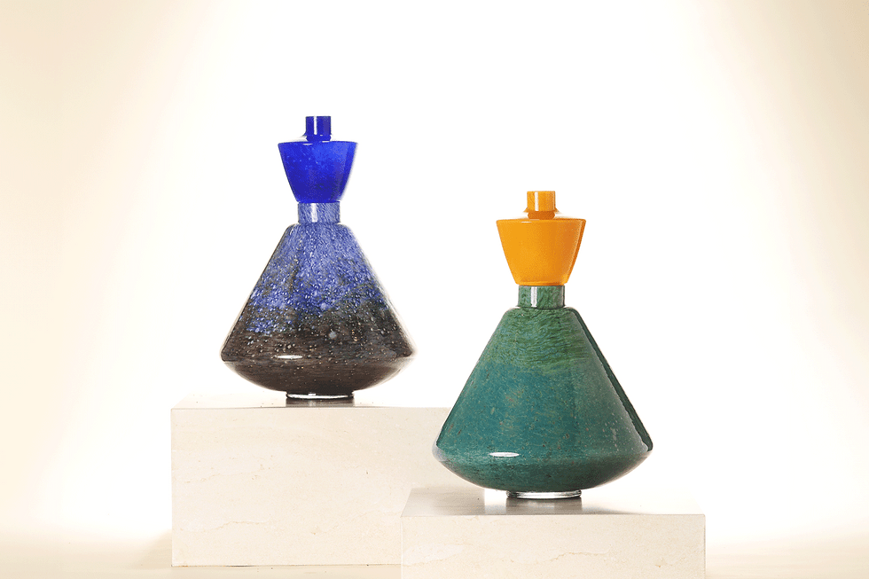 Thumbnail: (Cool Dress) Jupe + Bust Vase