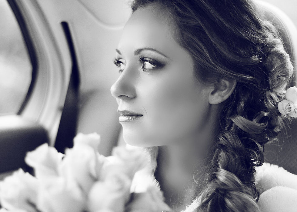 Mariée dans une voiture