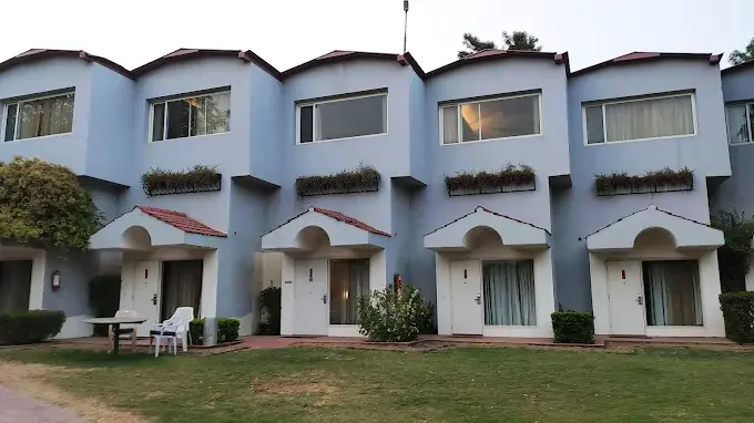 resort-country-club-manesar.jpg