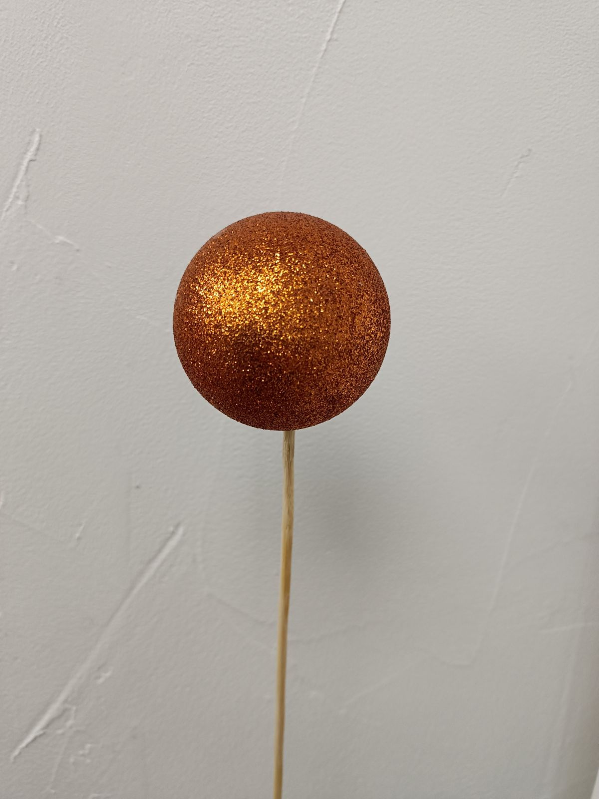 Piques boule orange paillette