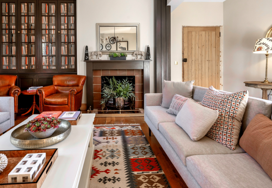 Ashton Stables Living Room