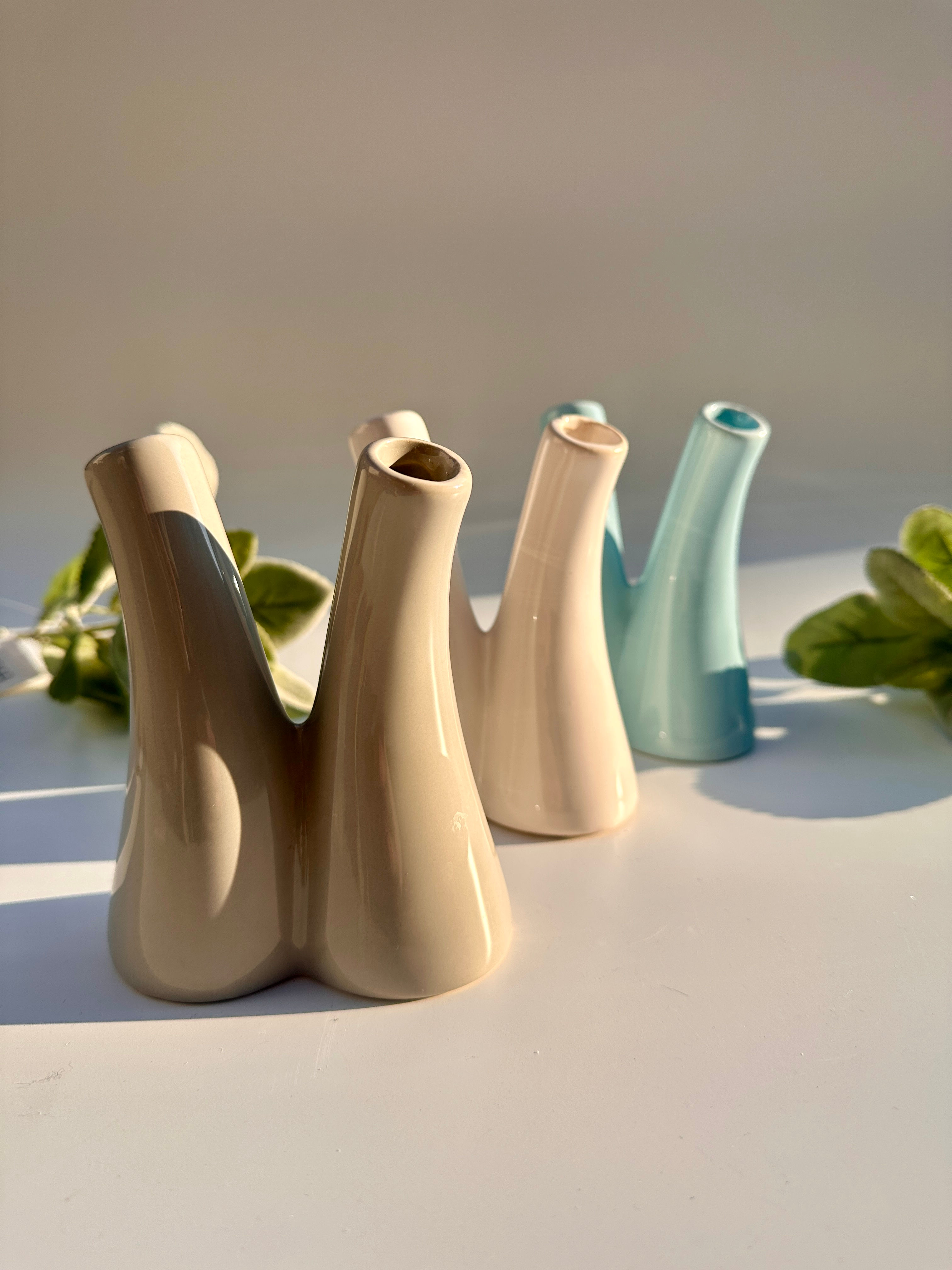 Керамічна ваза на дві квітки