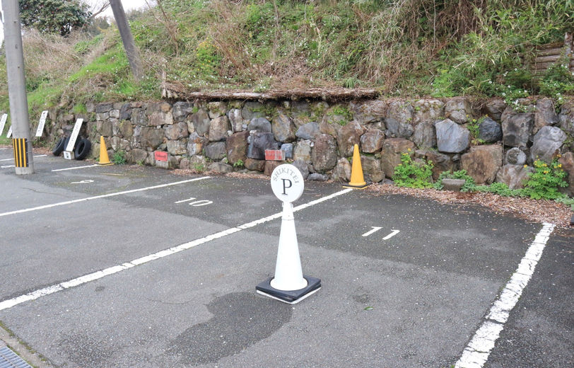 当施設から15mほど離れた場所にも駐車場があり、11番をご利用いただけます。