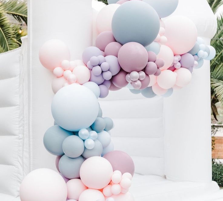 BALLOON GARLAND