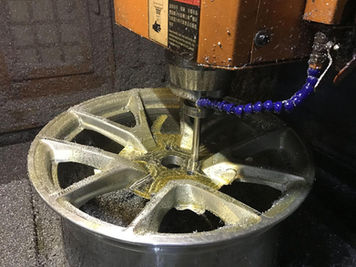 What’s the difference between CNC Machining and Vacuum Casting?