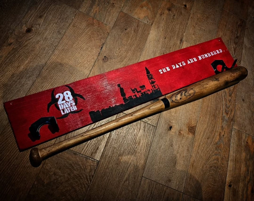 Thumbnail: ⭐️28 DAYS LATER BAT AND WALL MOUNT ⭐️ Lucille bat