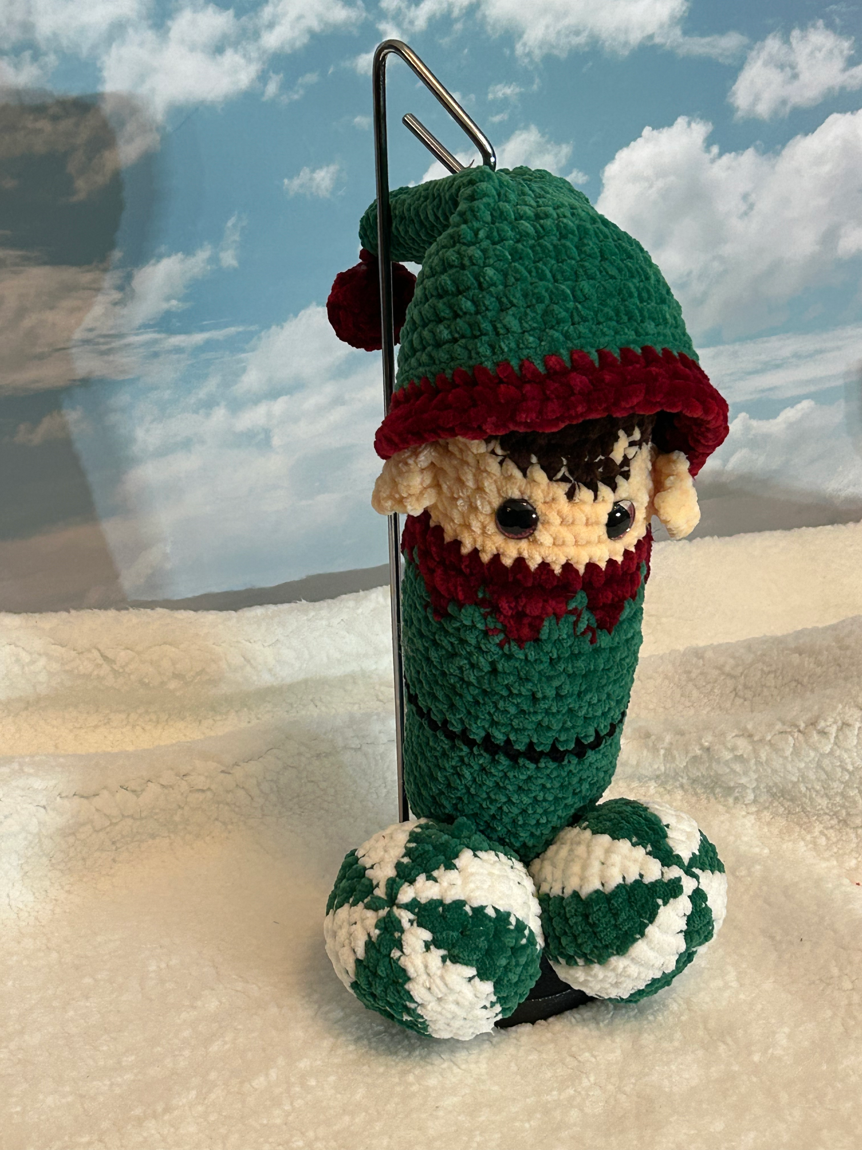 Elf w/ a fun little secret