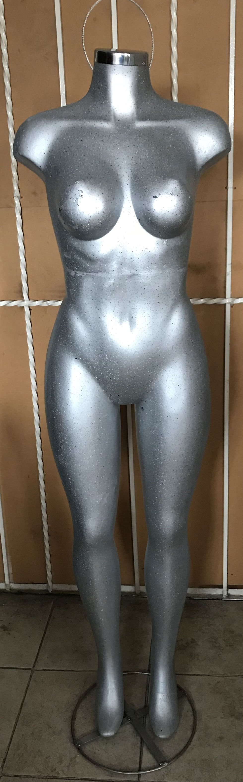 Maniquí barbie de mujer completo fibra de vidrio Busto