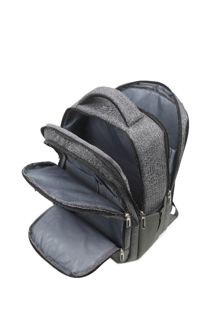 الصورة المصغرة: SAC A DOS PORTE PC LUX CR-4810-PC CRISTAL