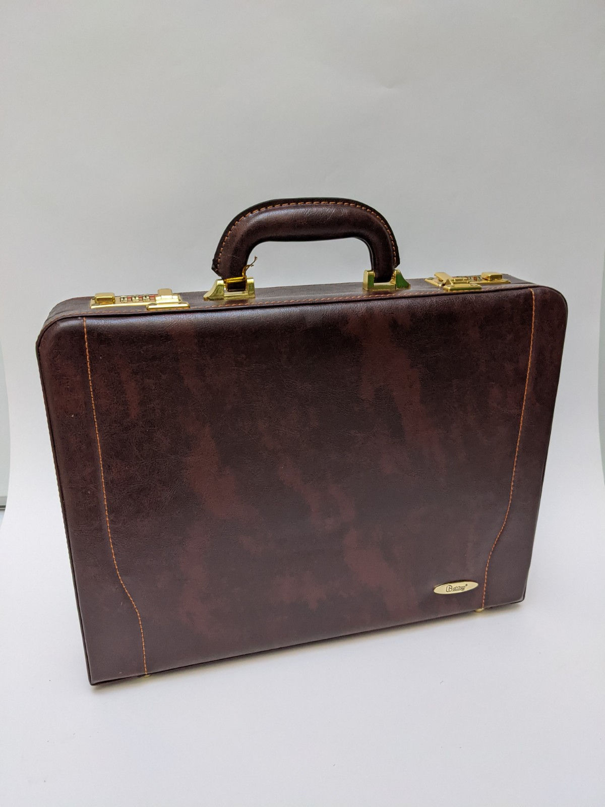 VALISE DIPLOMATIQUE MALLETTE GOLDEN 72101