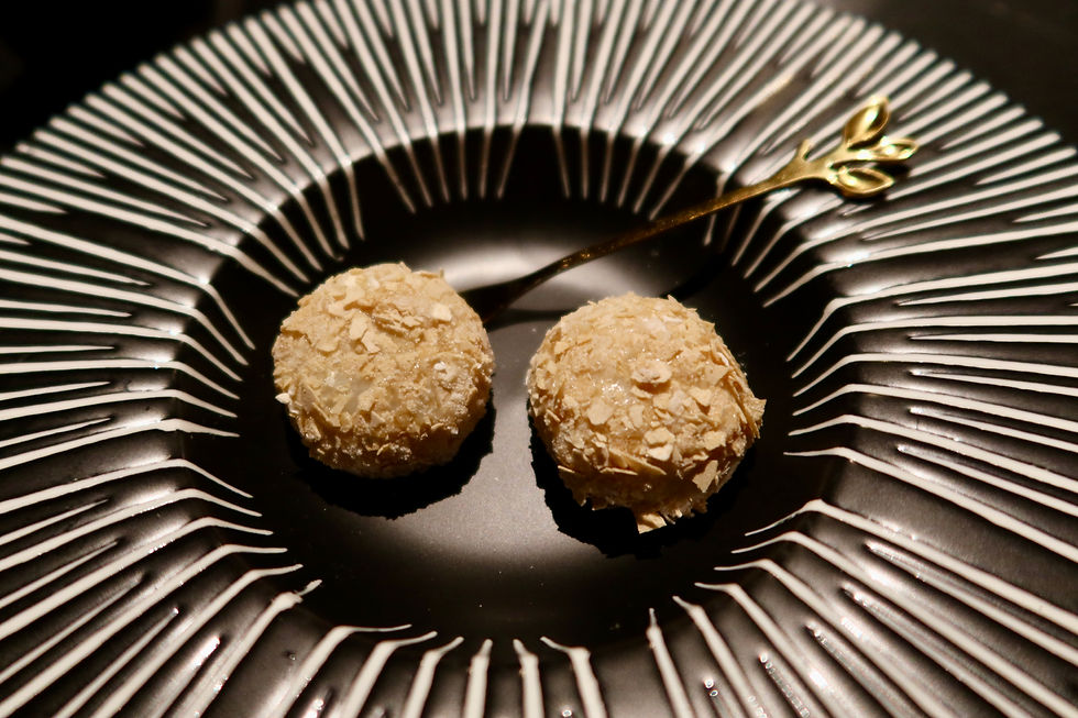 Sesame mochi