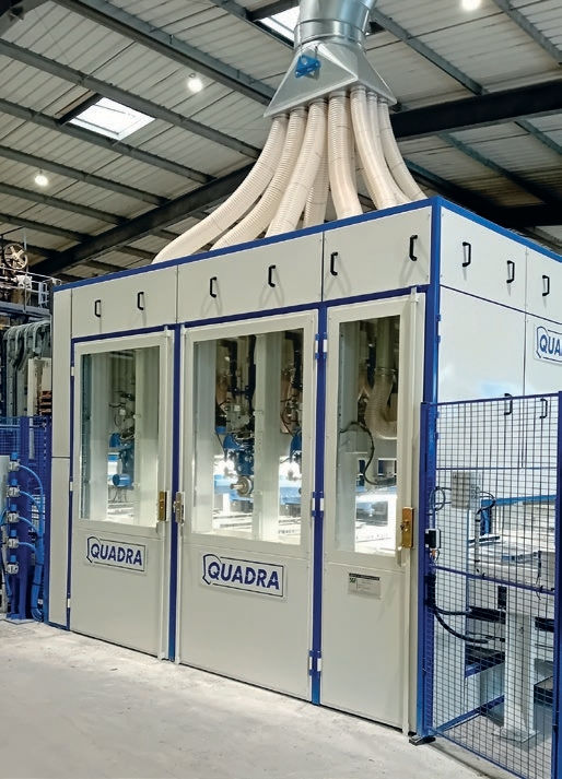 Quadra grinding machine: protected by an independent
soundproof cover, designed to reduce noise and facilitate
access.