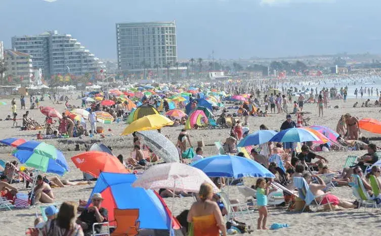¿VERANEAMOS O VACACIONAMOS EN LA SERENA?