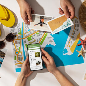 Es posible vincular a los turistas y sus historias, experiencias de viaje, fotos y videos, transformándola en una comunidad inagotable donde es posible encontrar, entre otras cosas, información.