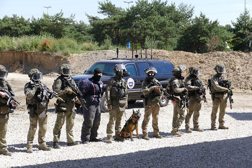 2022-06 France GIGN Eurosatory Stefan Marx_P1200017.JPG