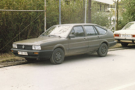1980s VW Passat (Typ 33B) (Stefan Marx).jpg