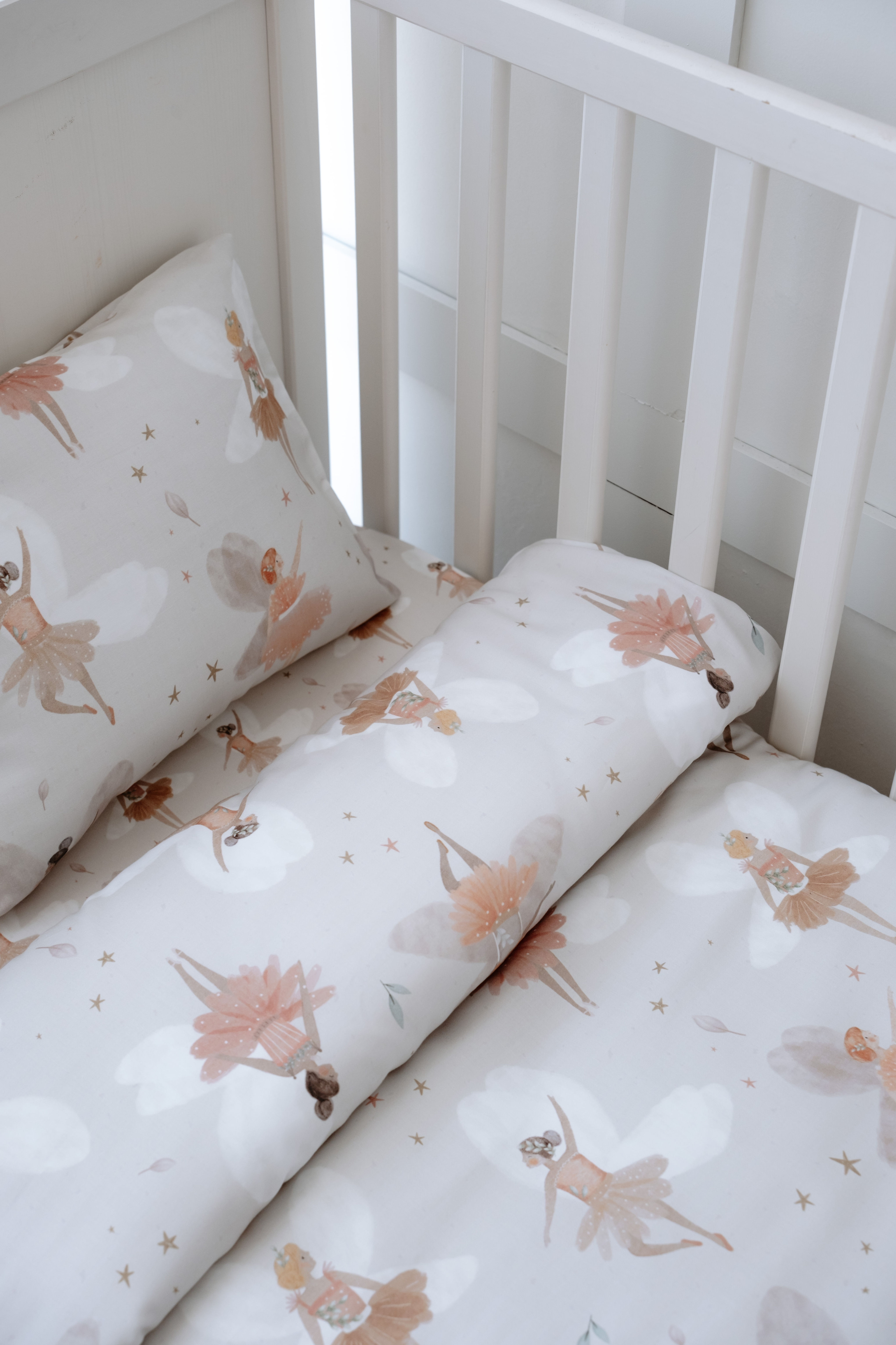 طقم سرير وغطاء لحاف من مجموعة "حديقة الجنيات باليرينا" (80×120) - حديقة الجنيات