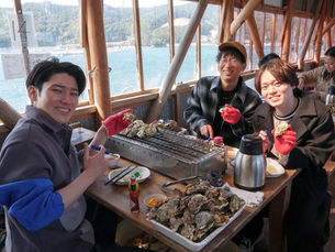 Let's Head to the Sea! BBQ Lunch at the Oyster Huts