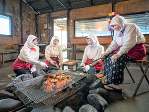 Grilled Fresh Seafood with Ama Divers: The "Amagoya" Experience