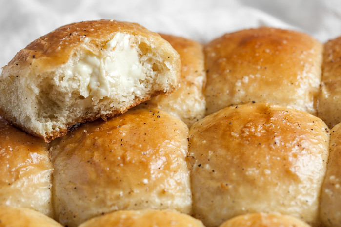 Buttery Garlic Pull-Apart Rolls