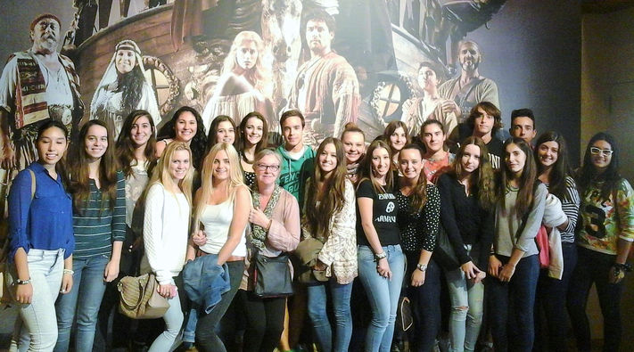 Ela alumnes de batxillerat van al teatre a Barcelona, a veure Mar i cel