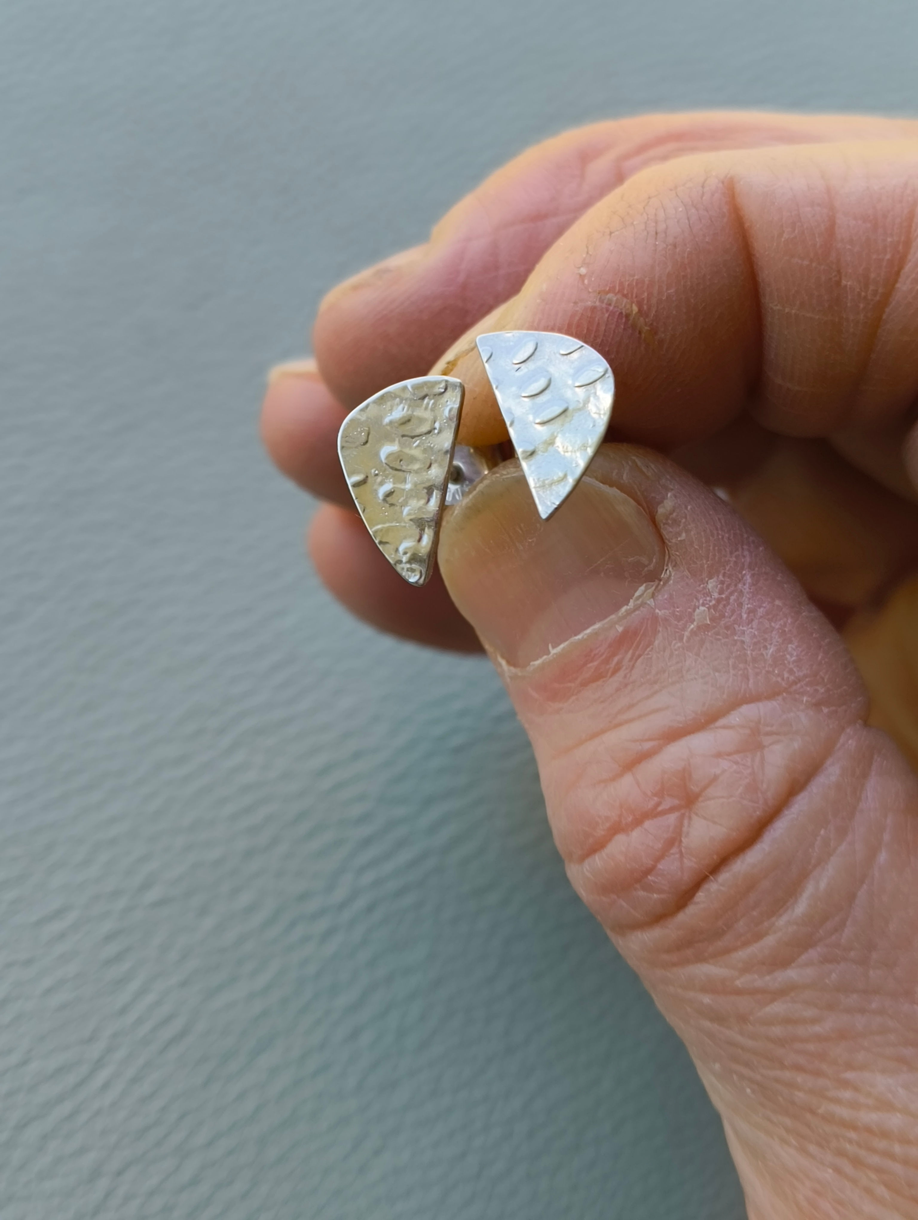 Curve Stud Earrings